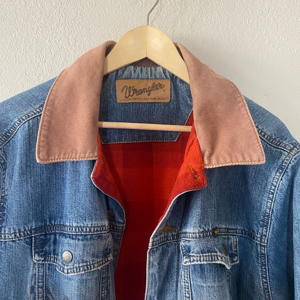 Vintage Wrangler Blue Denim Jacket. - Picture 3 of 9